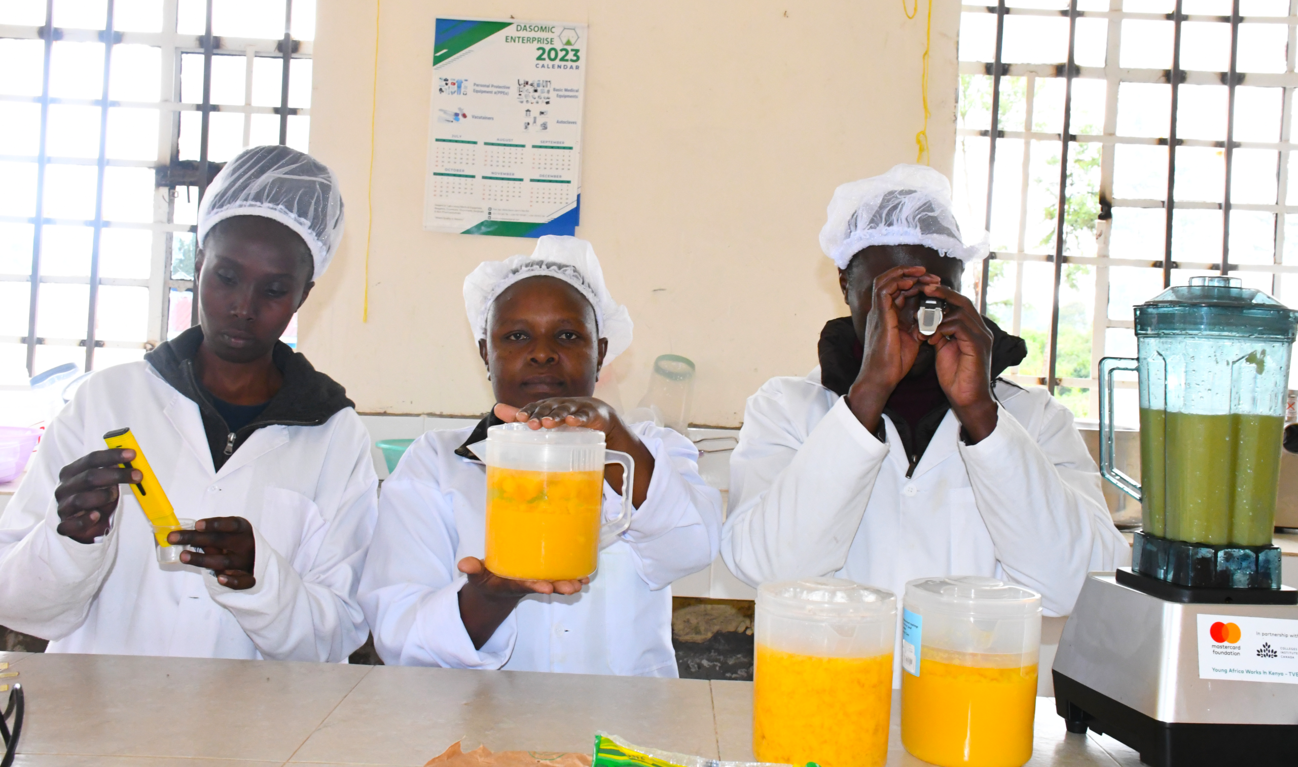 APPLIED SCINCE TRAINNES DURING FOOD PROCESSING SESSSION